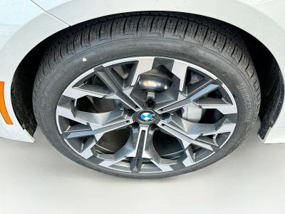 2026 BMW 3 Series — photo 26 view