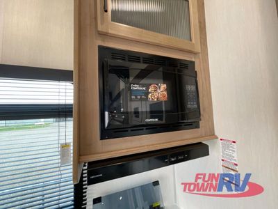 2025 Forest River RV Cherokee Timberwolf Black Label - Photo 18