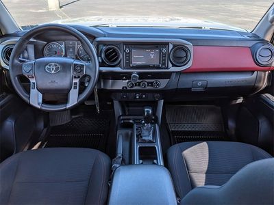 2019 Toyota Tacoma - Photo 13