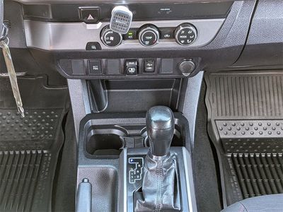 2019 Toyota Tacoma - Photo 17