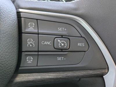 2025 Jeep Grand Cherokee — photo 23 view