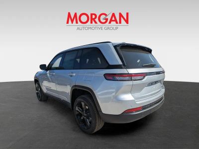 2025 Jeep Grand Cherokee — detail view