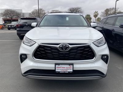 2026 Toyota Highlander Hybrid - Photo 2