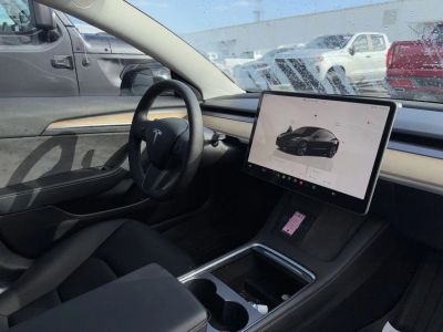 2023 Tesla Model 3 - Photo 11