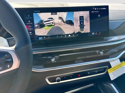 2027 BMW X6 — photo 28 view