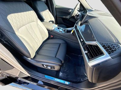 2027 BMW X6 — photo 15 view