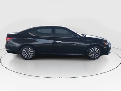 2024 Nissan Altima - Photo 8
