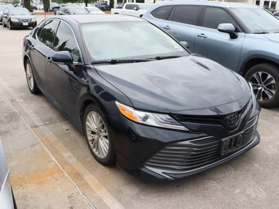 2020 Toyota Camry - Photo 2