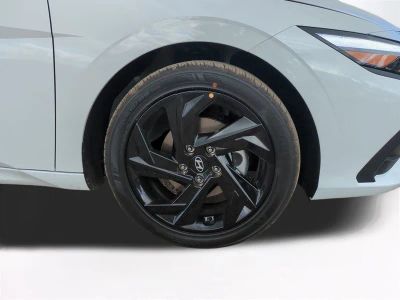 2026 Hyundai ELANTRA — photo 11 view