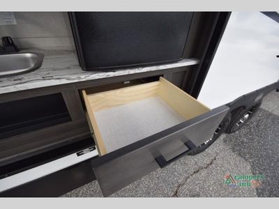 2027 Venture RV SportTrek Touring Edition - Photo 11