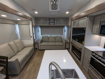 2026 Alliance RV Avenue — photo 13 view