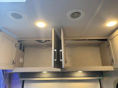 2026 Thor Motor Coach Magnitude GRAND - Photo 30