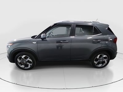 2025 Hyundai Venue - Photo 4