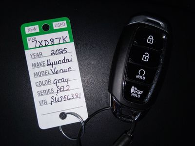 2025 Hyundai Venue - Photo 15