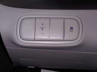 2025 Hyundai Venue - Photo 13