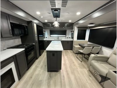 2026 Forest River RV Rockwood Signature Ultra Lite - Photo 7