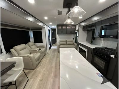 2026 Forest River RV Rockwood Signature Ultra Lite - Photo 8