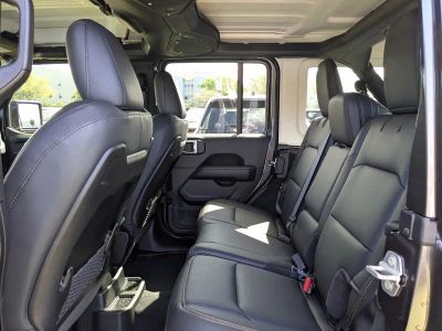2026 Jeep Wrangler — photo 13 view