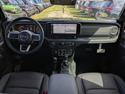 2026 Jeep Wrangler — photo 15 view