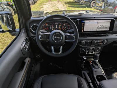 2026 Jeep Wrangler — photo 16 view