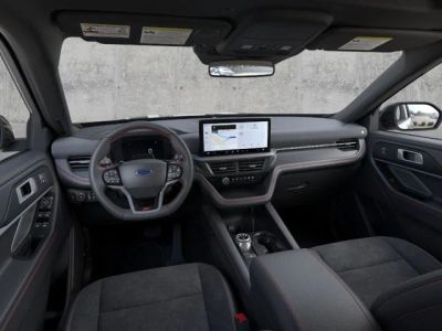 2026 Ford Explorer — photo 9 view