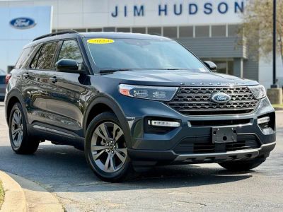 2023 Ford Explorer - Photo 2