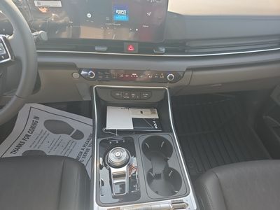 2026 Kia Carnival Hybrid - Photo 13