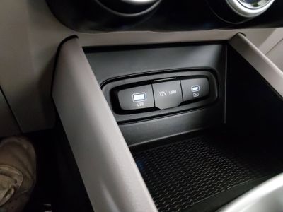 2025 Hyundai Venue — photo 17 view