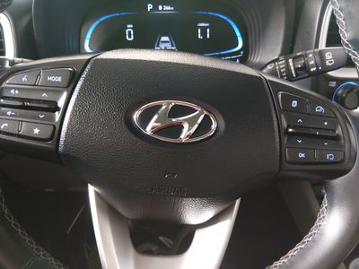 2025 Hyundai Venue — photo 12 view