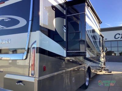 2023 Winnebago Adventurer — photo 11 view