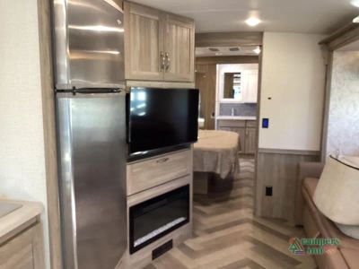 2023 Winnebago Adventurer — photo 19 view