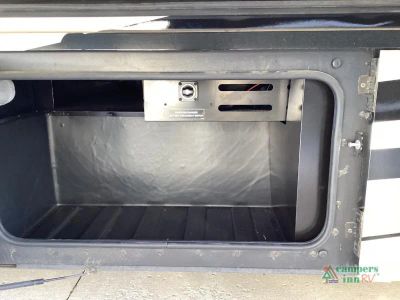 2023 Winnebago Adventurer — detail view