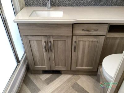 2023 Winnebago Adventurer — photo 36 view