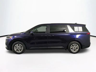 2024 Kia Carnival — photo 8 view
