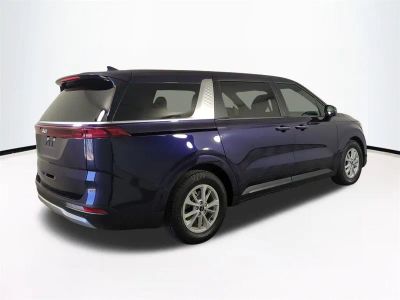 2024 Kia Carnival — detail view