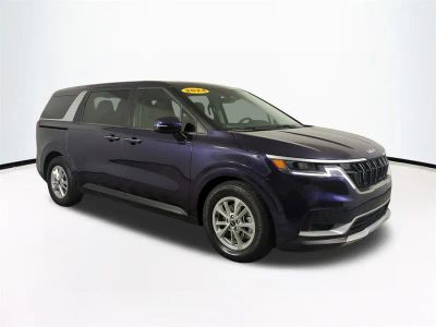 2024 Kia Carnival — side profile view