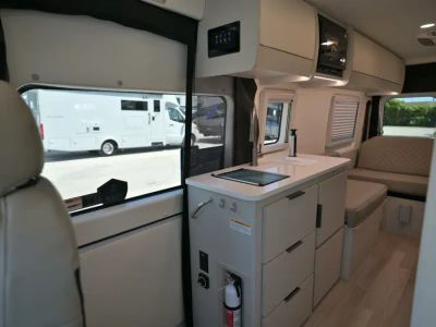 2027 Thor Motor Coach TELLARO — photo 7 view