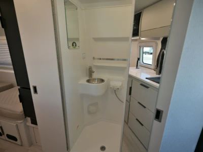 2027 Thor Motor Coach TELLARO — photo 13 view