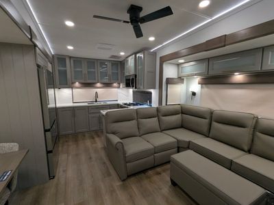 2026 Alliance RV Paradigm — photo 21 view