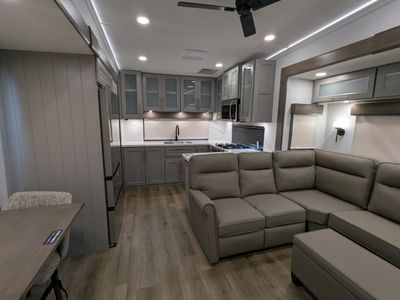 2026 Alliance RV Paradigm — photo 18 view
