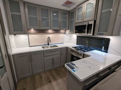 2026 Alliance RV Paradigm — photo 19 view