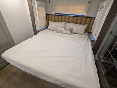 2026 Alliance RV Paradigm — photo 29 view