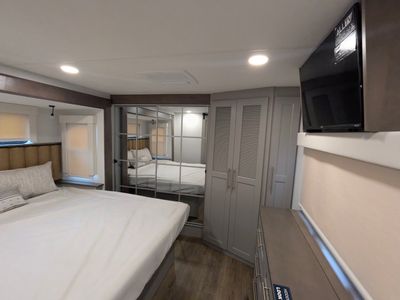 2026 Alliance RV Paradigm — photo 22 view