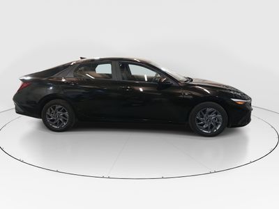 2024 Hyundai Elantra - Photo 8