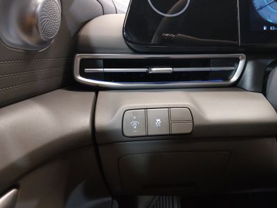 2024 Hyundai Elantra - Photo 13