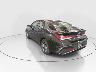 2024 Hyundai Elantra - Photo 5