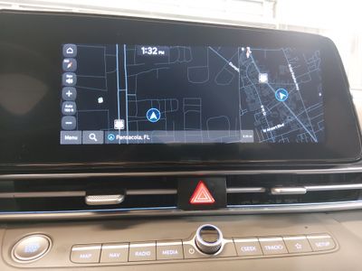2024 Hyundai Elantra - Photo 17