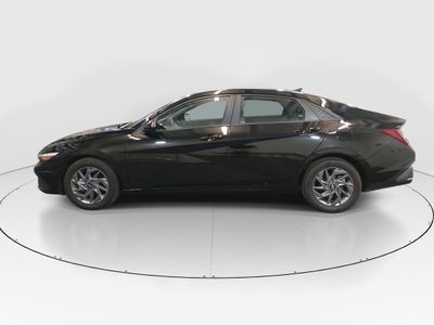2024 Hyundai Elantra - Photo 4