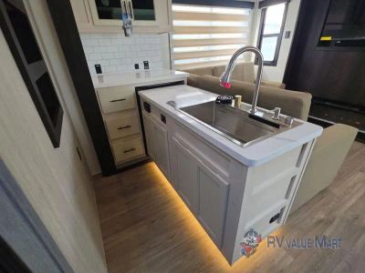 2027 Forest River RV Rogue — photo 11 view