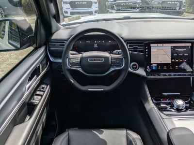 2026 Jeep Grand Wagoneer — photo 18 view